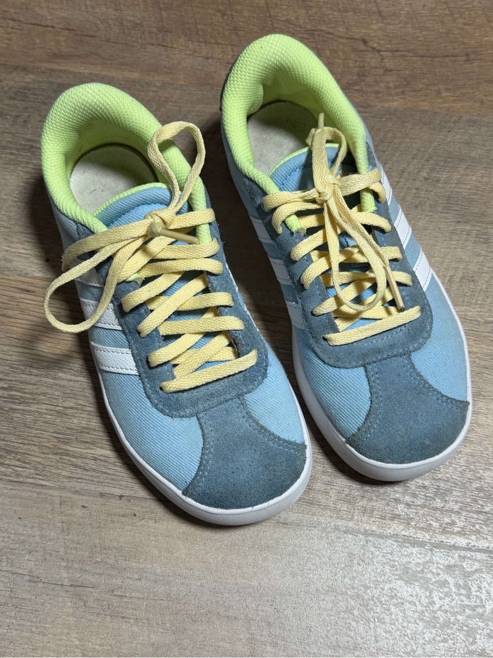 Adidas VL Court 3.0 Kids Size 1 Blue Suede Pastel Sneakers